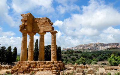 Monumenti greci in Sicilia: templi, siti e teatri per un tuffo nella storia